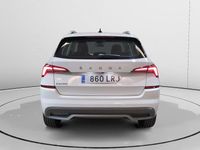 Usado Skoda Kamiq Ambition 110 CV (80 kW) 2021 Blanco SUV