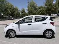 Usado Hyundai i10 66 CV (48 kW) 2015 Blanco Utilitario