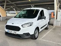 Usado Ford Tourneo Courier Ambiente 75 CV (55 kW) 2020 Blanco Monovolumen