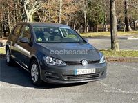 Usado VW Golf VII Advance 105 CV (77 kW) 2013 Gris / plata Berlina