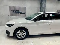 Usado Seat Leon Style 115 CV (84 kW) 2022 Blanco Familiar