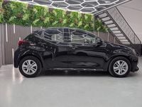 Usado Toyota Yaris Hybrid Business Edition 116 CV (85 kW) 2022 Negro Berlina