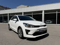 Usado Kia Rio 100 CV (73 kW) 2022 Blanco Berlina