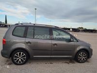 Usado VW Touran Advance 105 CV (77 kW) 2012 Gris / plata Monovolumen