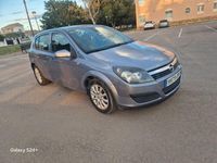Usado Opel Astra Enjoy 100 CV (73 kW) 2006 Gris / plata Berlina