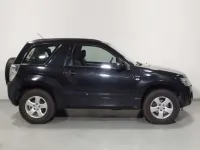 Usado Suzuki Grand Vitara 129 CV (94 kW) 2005 Negro SUV