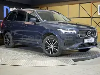 Usado Volvo XC90 Momentum 235 CV (172 kW) 2021 Gris / plata SUV
