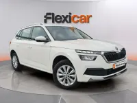 Usado Skoda Kamiq Ambition 110 CV (80 kW) 2021 Blanco SUV