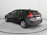 Usado Volvo V40 Momentum 122 CV (89 kW) 2016 Negro Utilitario