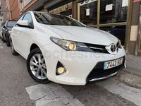 Usado Toyota Auris Active 132 CV (97 kW) 2015 Blanco Berlina