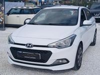 Begagnad Hyundai i20 84 HK (61 kW) 2017 Vit Halvkombi