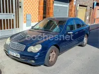 Usado Mercedes C180 Classic 143 CV (105 kW) 2003 Azul Berlina
