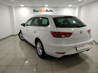 Usado Seat Leon Style Plus 110 CV (80 kW) 2017 Blanco Familiar