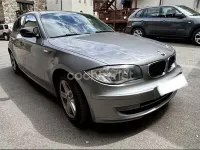 Usado BMW 118 143 CV (105 kW) 2011 Gris / plata Utilitario