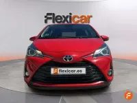 Begagnad Toyota Yaris Active 111 HK (81 kW) 2019 Röd Halvkombi