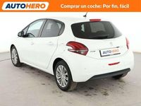Usado Peugeot 208 Signature Sky 83 CV (61 kW) 2019 Blanco Utilitario