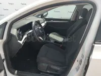 Usado VW Golf VIII Life 116 CV (85 kW) 2023 Blanco Familiar