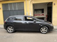 Usado Seat Leon Reference 105 CV (77 kW) 2011 Negro Utilitario