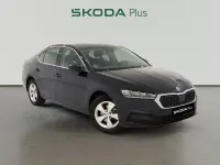Usado Skoda Octavia Ambition 110 CV (80 kW) 2022 Negro Berlina