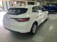 Usado Renault Mégane Intens 90 CV (66 kW) 2016 Blanco Berlina