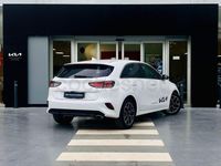 Usado Kia Ceed Style 100 CV (73 kW) 2025 Blanco Utilitario