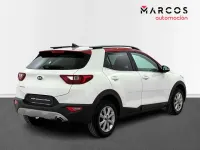 Usado Kia Stonic 84 CV (61 kW) 2021 SUV