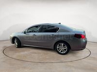 Usado Peugeot 508 Active 120 CV (88 kW) 2017 Gris / plata Berlina