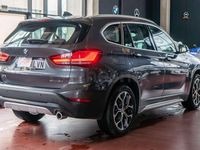 Usado BMW X1 Sport Line 150 CV (110 kW) 2022 Gris / plata SUV
