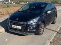 Usado Peugeot 3008 Style 120 CV (88 kW) 2015 Negro Familiar