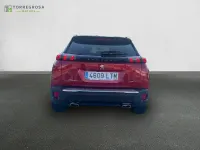 Usado Peugeot 2008 GT 130 CV (95 kW) 2021 Rojo SUV