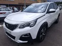 Usado Peugeot 3008 Active 130 CV (95 kW) 2020 Blanco SUV