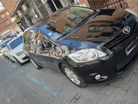 Usado Toyota Auris Active 90 CV (66 kW) 2013 Negro Berlina