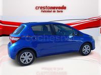 Usado Toyota Yaris Hybrid Active 100 CV (73 kW) 2019 Azul Berlina