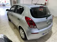 Usado Hyundai i20 85 CV (62 kW) 2013 Gris / plata Utilitario