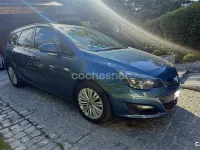 Usado Opel Astra Selective 136 CV (100 kW) 2015 Azul Familiar