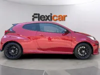 Usado Toyota Yaris 261 CV (191 kW) 2021 Rojo Utilitario