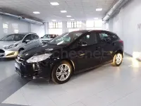 Usado Ford Focus Trend 100 CV (73 kW) 2014 Negro Berlina