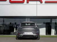 Usado Porsche Cayenne 462 CV (339 kW) 2022 Gris / plata SUV