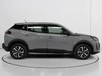 Usado Peugeot 2008 Active 100 CV (73 kW) 2024 Gris SUV