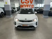 Usado Kia Stonic 101 CV (74 kW) 2021 Blanco SUV