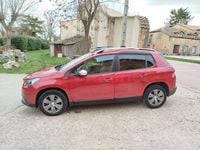 Usado Peugeot 2008 Allure 100 CV (73 kW) 2017 Rojo SUV