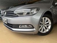 Usado VW Passat Advance 150 CV (110 kW) 2019 Plateado Berlina