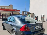 Usado Ford Mondeo Trend 115 CV (84 kW) 2003 Gris / plata Berlina