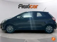 Usado Toyota Yaris Active 111 CV (81 kW) 2017 Negro Berlina