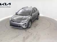 Usado Kia Stonic 100 CV (73 kW) 2025 Gris / plata SUV