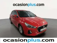 Usado Hyundai i30 110 CV (80 kW) 2018 Rojo Utilitario