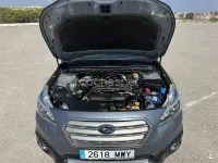 Usado Subaru Outback 175 CV (128 kW) 2017 Gris / plata Familiar