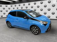 Usado Toyota Aygo X-clusiv 72 CV (52 kW) 2018 Azul Utilitario