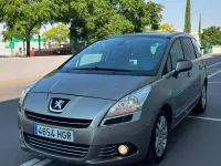 Usado Peugeot 5008 Sport 150 CV (110 kW) 2011 Beige Monovolumen