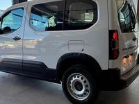 Nuevo Peugeot Rifter Business-Line 99 CV (72 kW) 2025 Pintura blanco icy Monovolumen